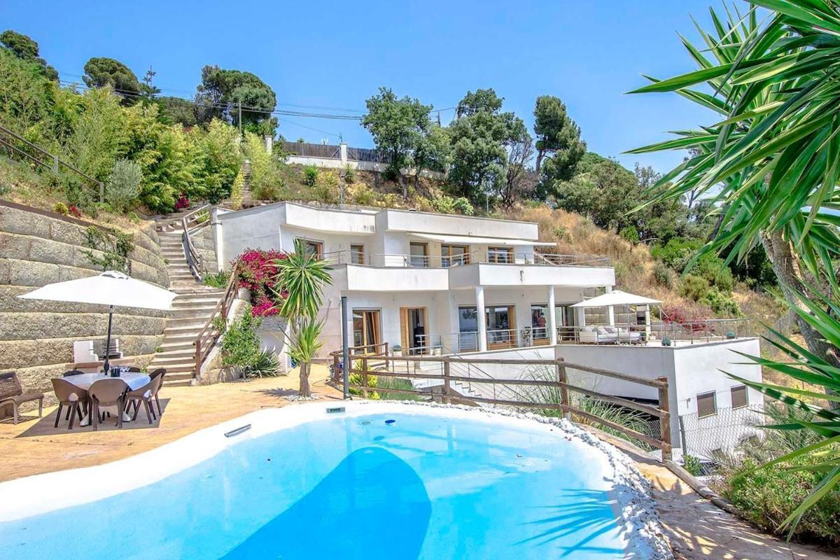 Villa Mestra Sant Cebrià de Vallalta Esterno foto